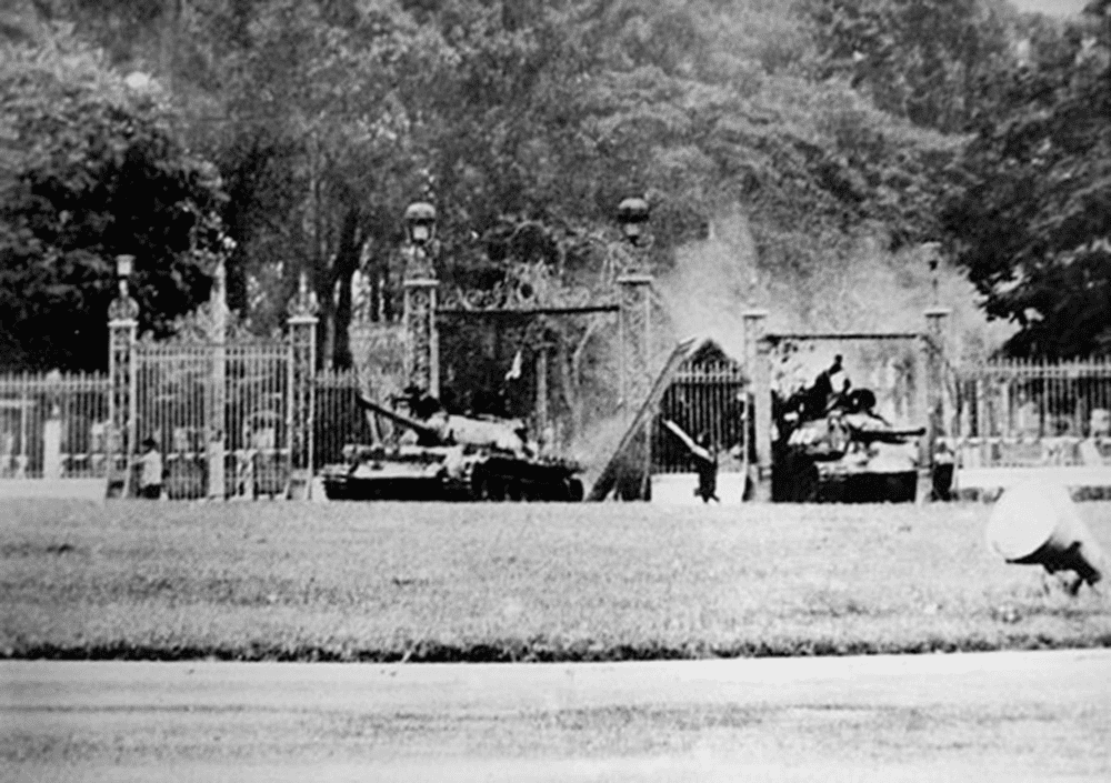 On 30 April 1975, the Independence Palace was completely taken over by the Liberation Army of Southern Vietnam, marking the end of the war in Vietnam (Source: Dinh Doc Lap - Independence Palace)